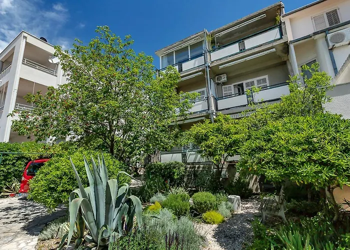 Apartments & Rooms Rica